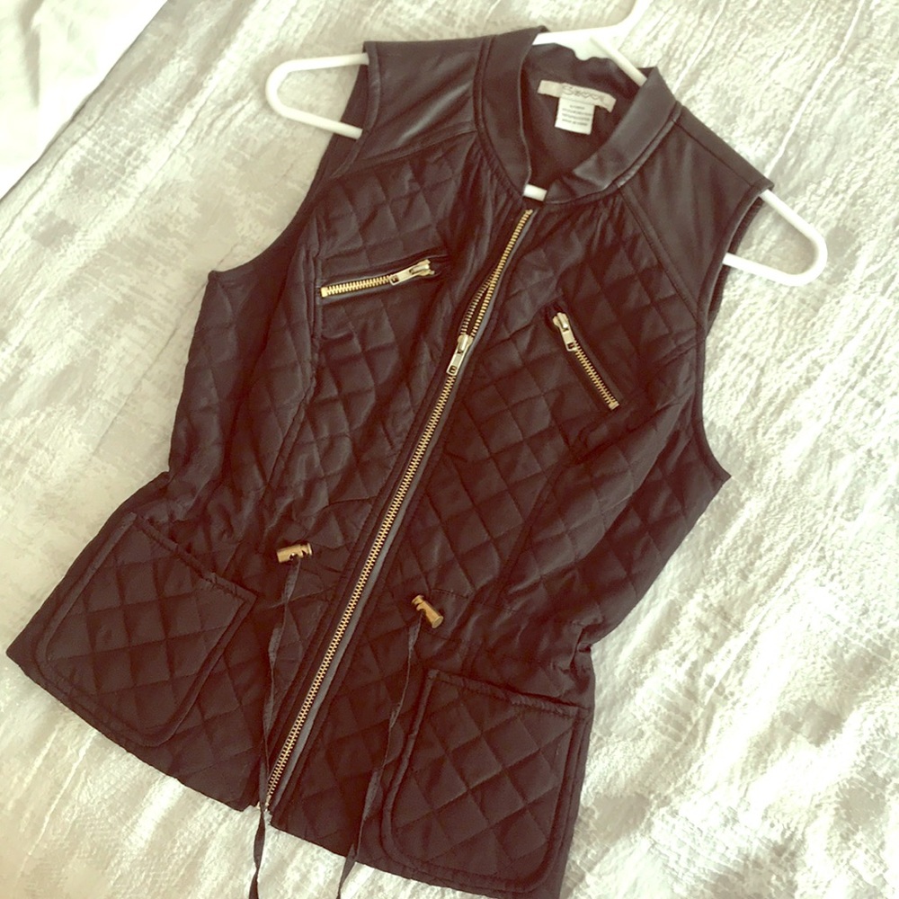 Black zip up vest